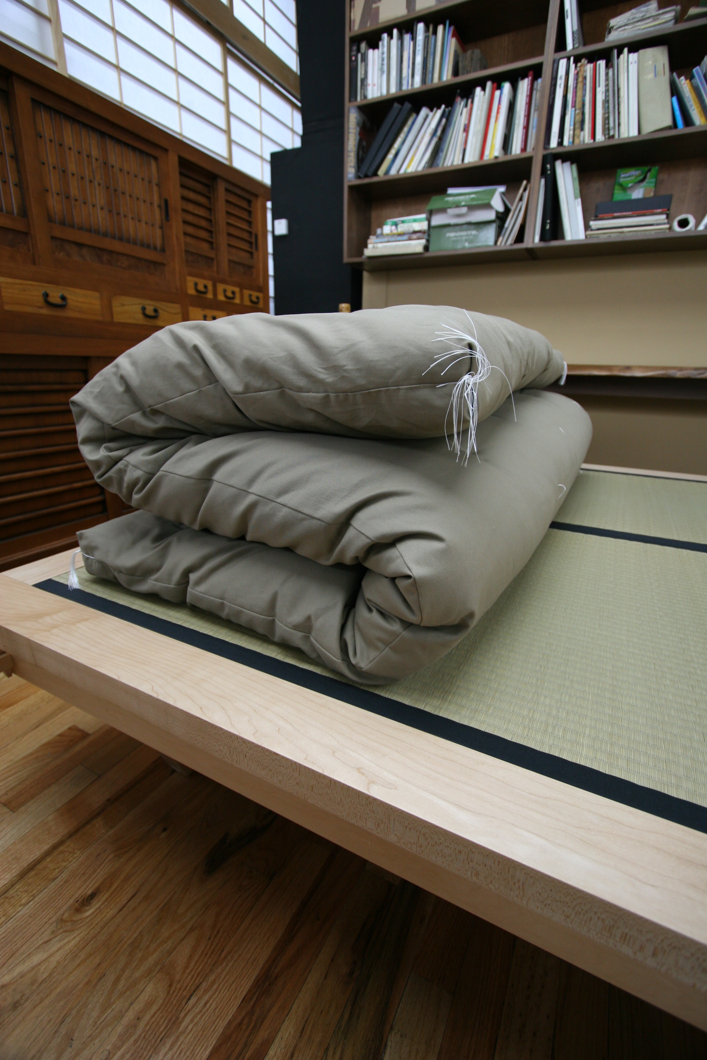 FUTON (HANDMADE) « MIYA SHOJI – Japanese shoji screen partition sliding and freestanding